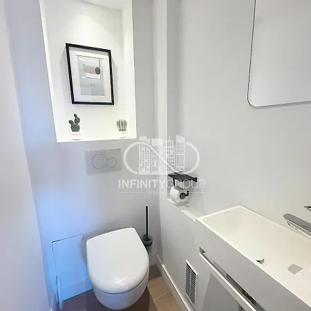 Elegance & Confort A - Superbe 3 Pieces Renove Avec Terrasse & Parking *